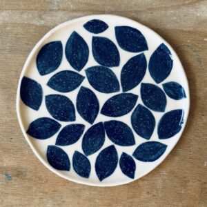 Assiette à dessert – Motif feuilles bleues