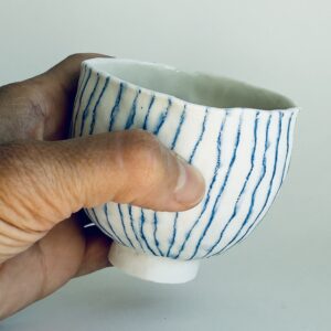 Petit bol en porcelaine – Motif rayures verticales