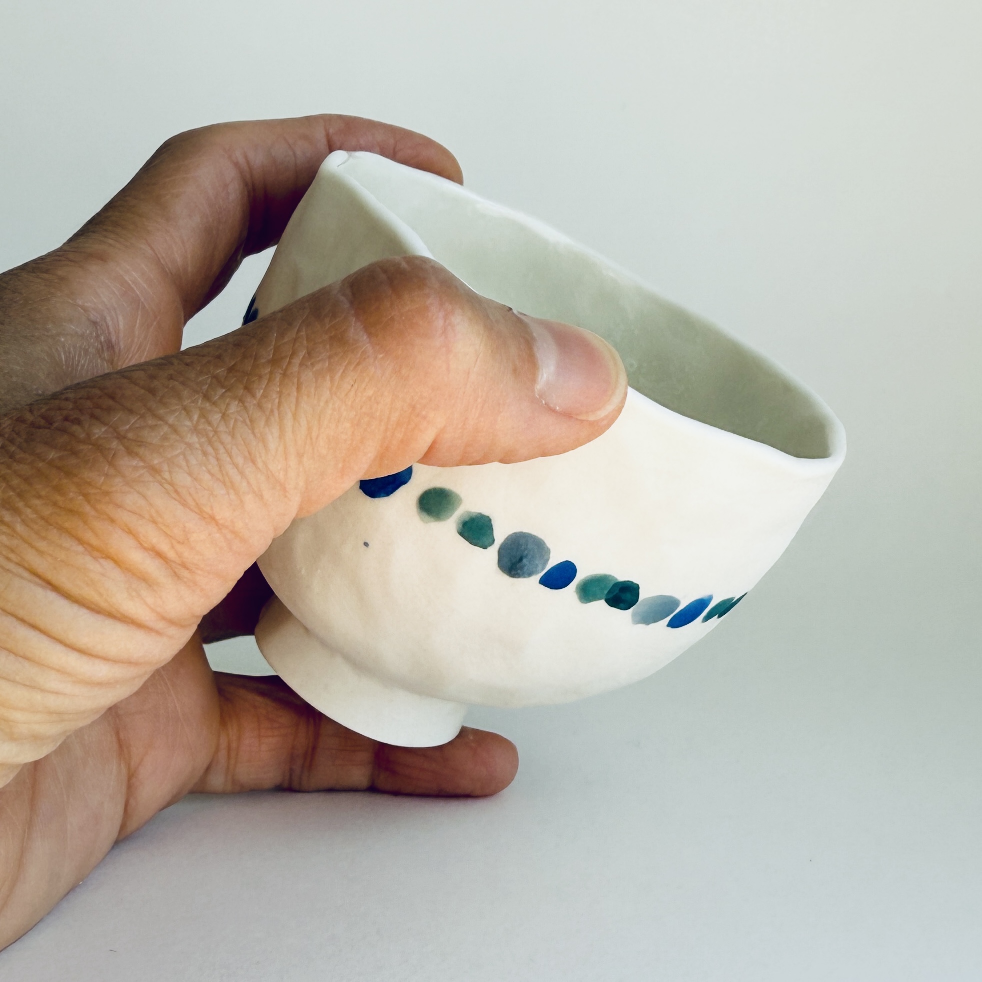 Bol en porcelaine de Martha stahlkopf réalisé dans son atelier à Strasbourg
