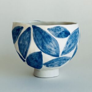 Petit bol en porcelaine – Motif feuilles bleues