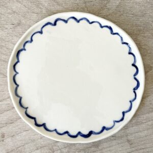 Assiette à dessert – Motif bordure florale en bleu