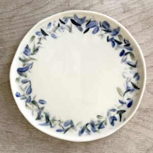 Assiette à dessert – Motif couronne de feuilles