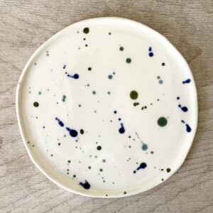 Assiette à dessert – Motif éclaboussures en vert et bleu