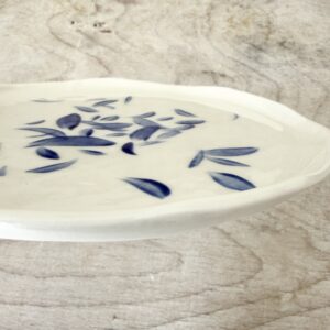 Assiette à dessert – Motif feuilles bleues qui volent